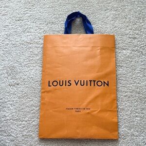 LV shopping bag 💯 authentic